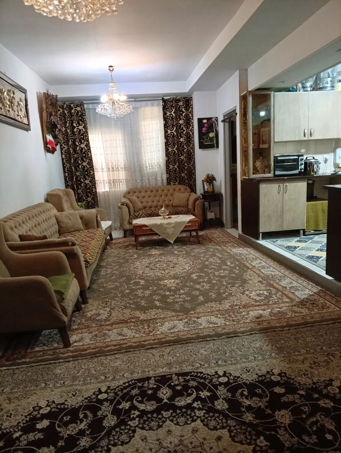 یک واحد آپارتمان به فروش میرودفوری