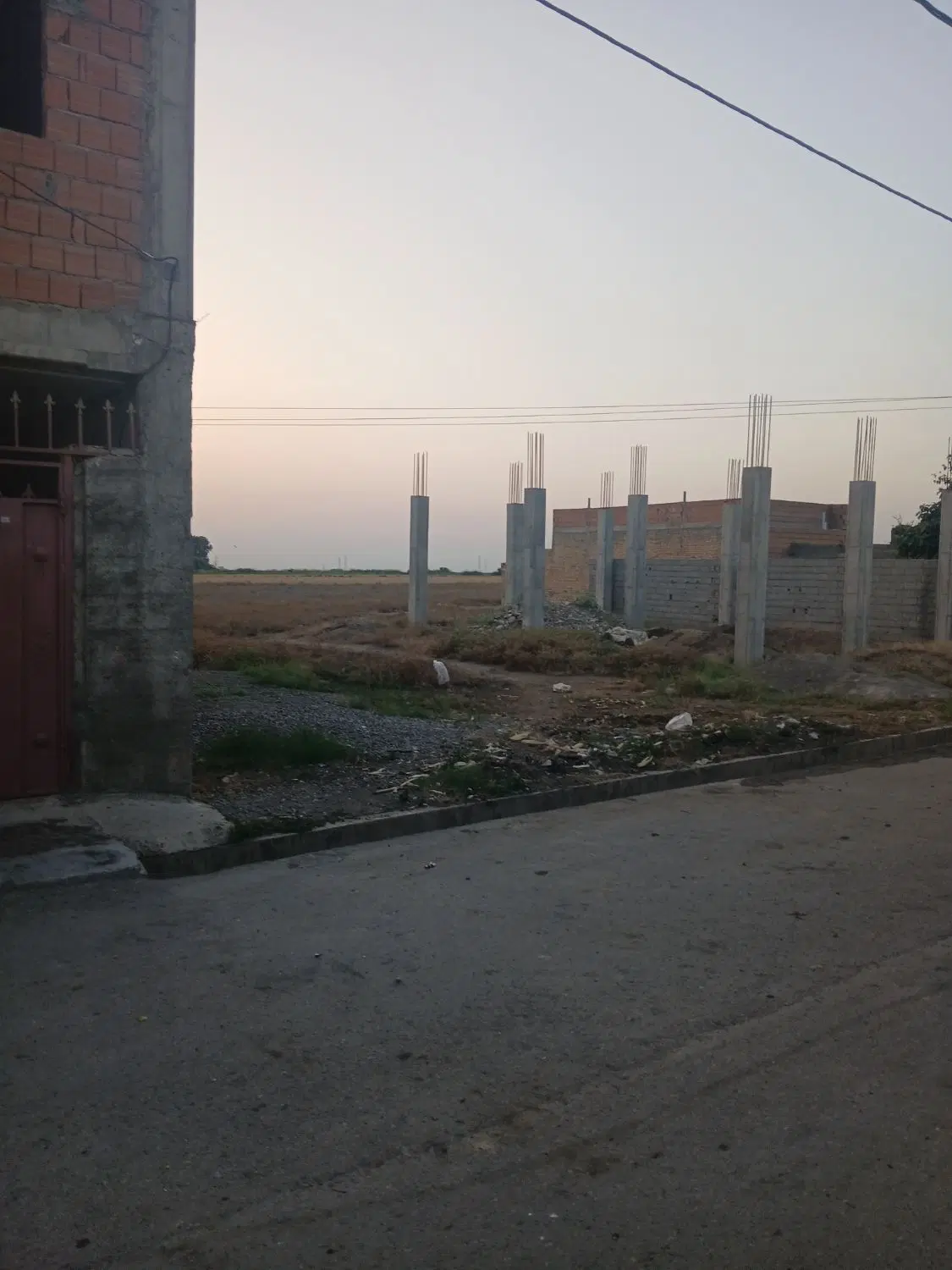 زمین مسکونی