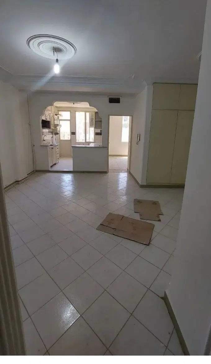 آپارتمان نقلی،رو به نما