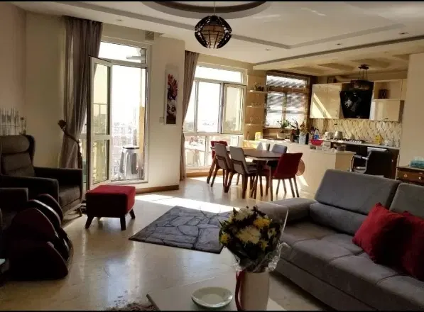 ۱۰۵ متر فول امکانات طبقه اول خوش نقشه