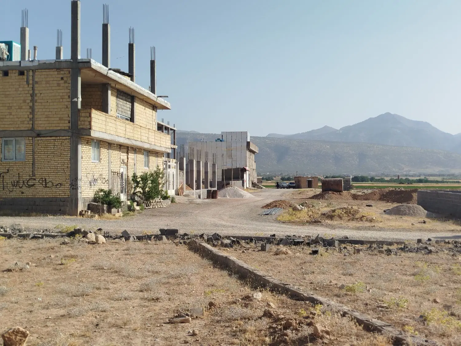 زمین مسکونی 330