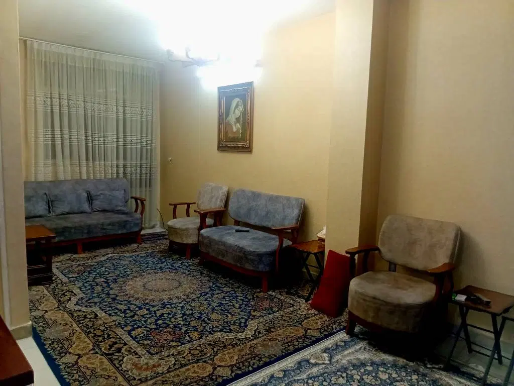 آپارتمان 52متری تمیز