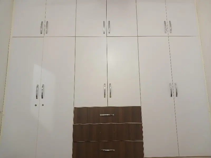 خانه ۹۰ متری همکف چهار واحده