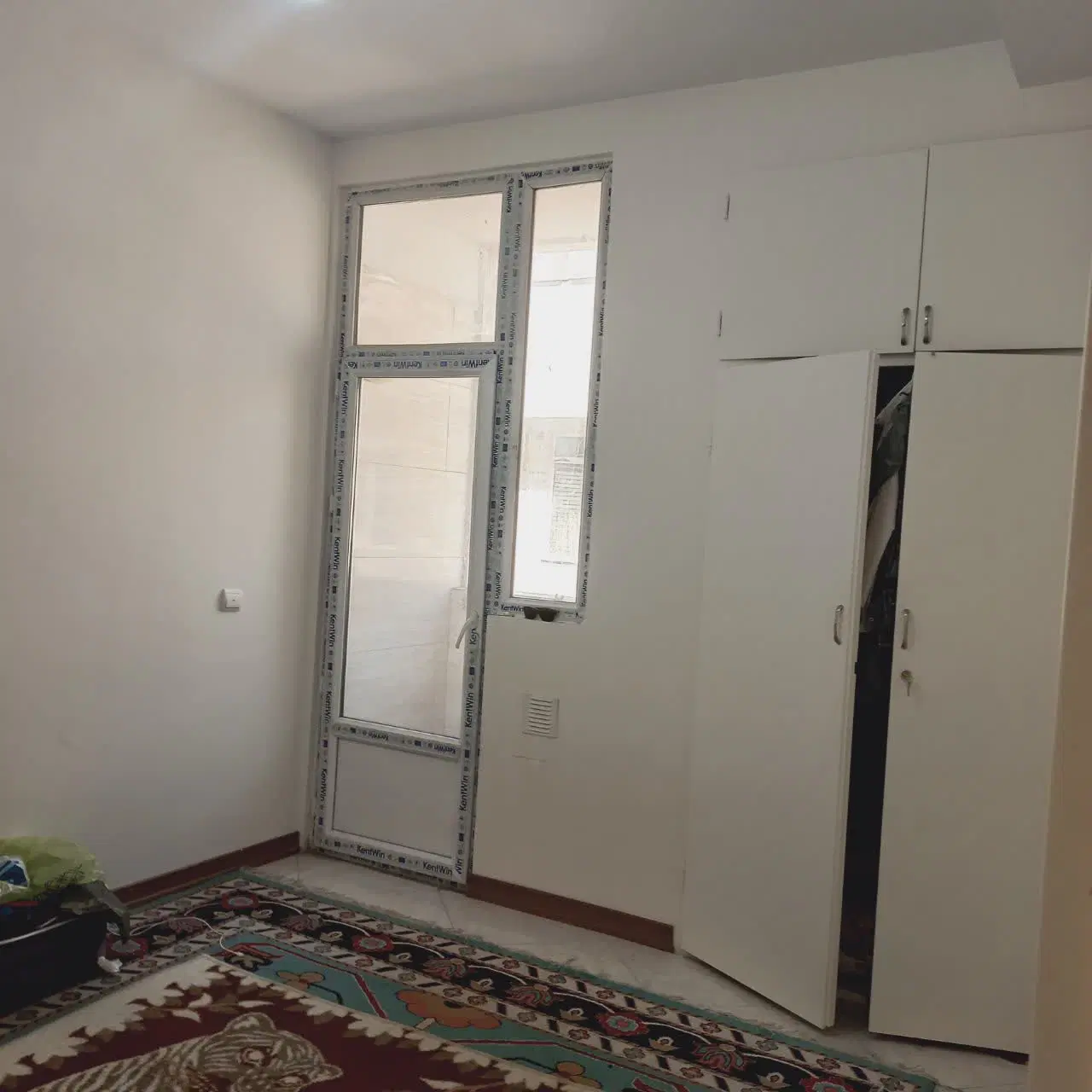۴۸ متری در بلورسازی خیابان بزمه ای