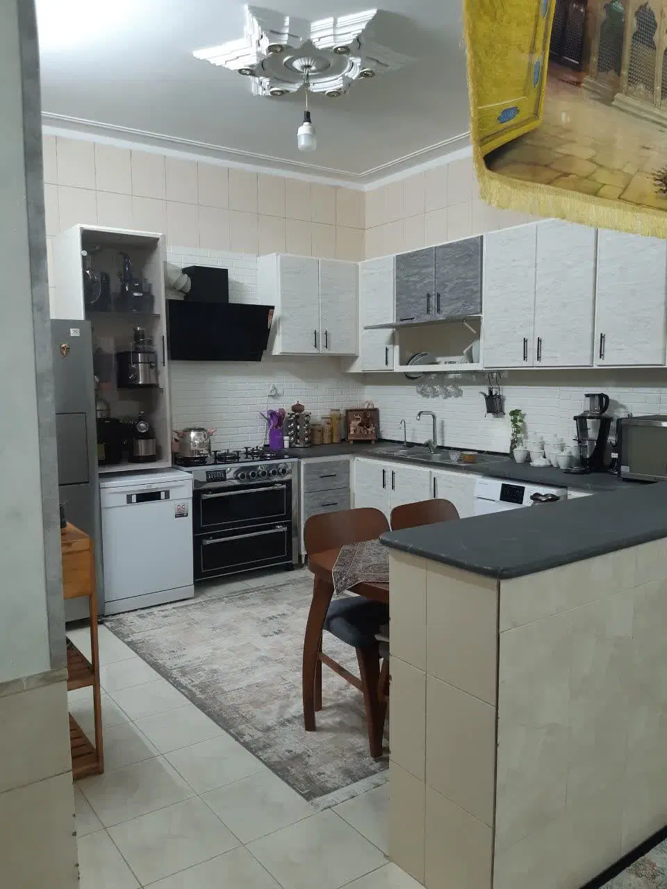 خانه ویلایی  دو طبقه مستقل  در خیام جنوبی