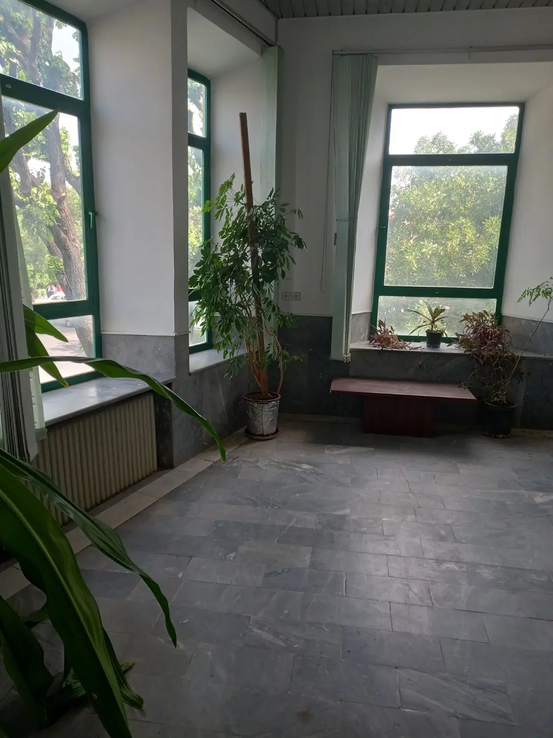 اجاره اتاق دفتری در میدان ساعت