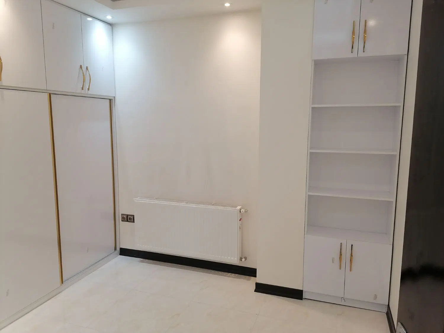 رهن و اجاره آپارتمان۲خوابه خ رودکی