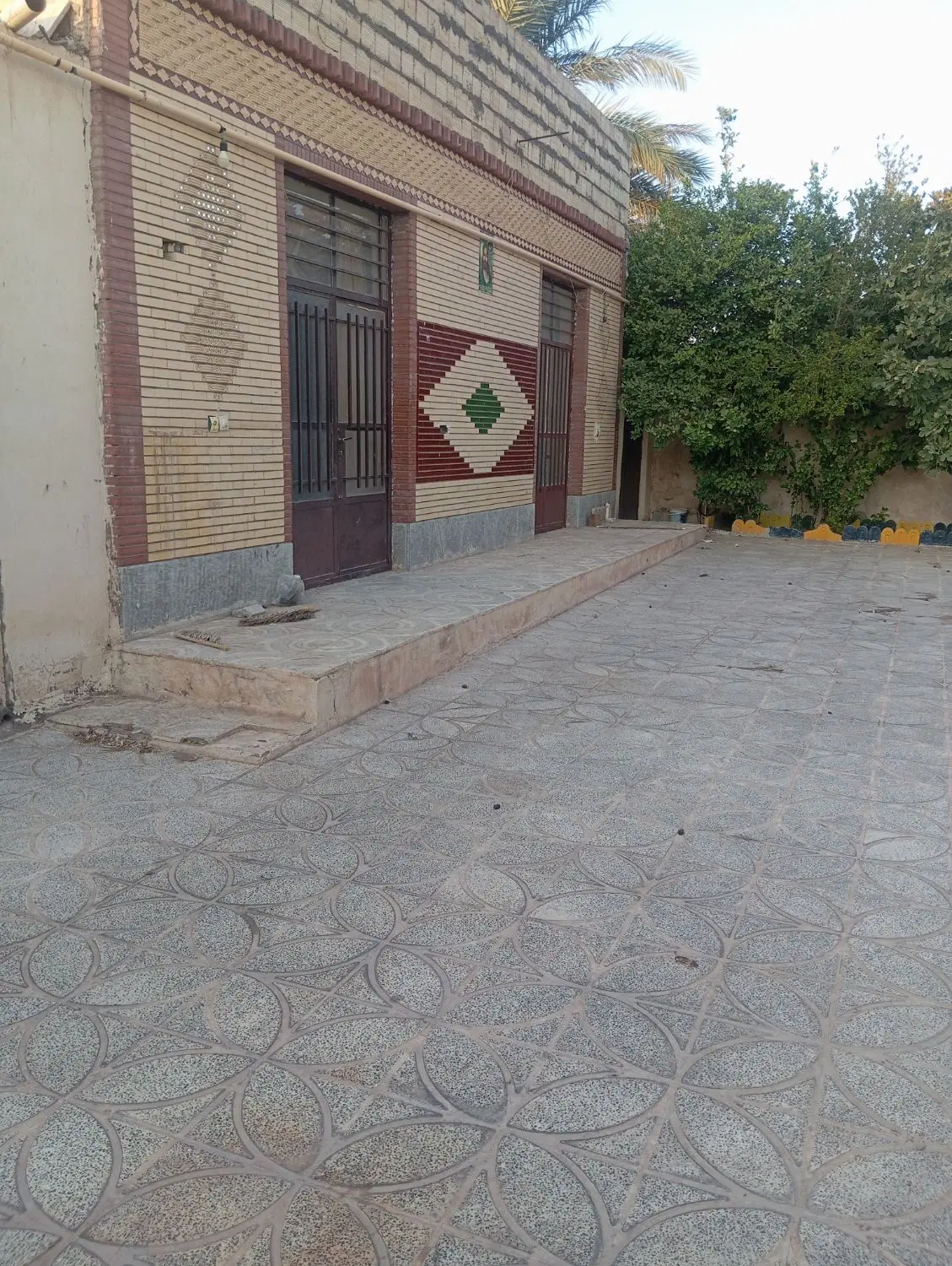 خانه اجاره ای بروات