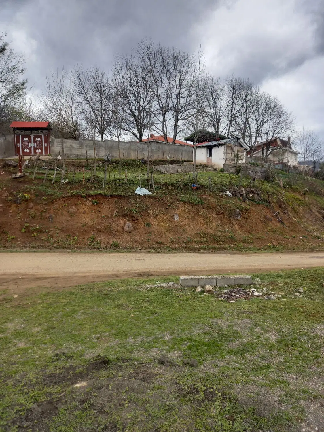 زمین ۱۰۰مترمربع