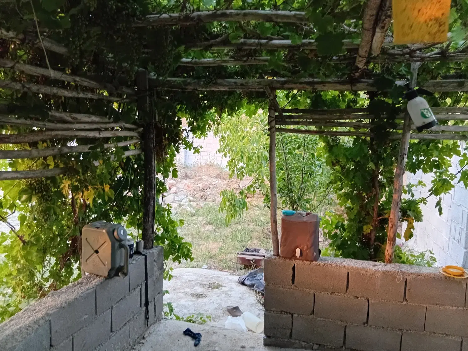باغچه ۱۰۰۰متری یاسوج دشتروم