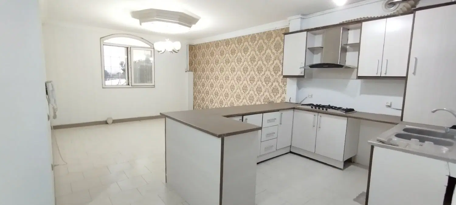 ۸۴ متر مهرشهر سنددار تک واحدی با پارکینگ سندی