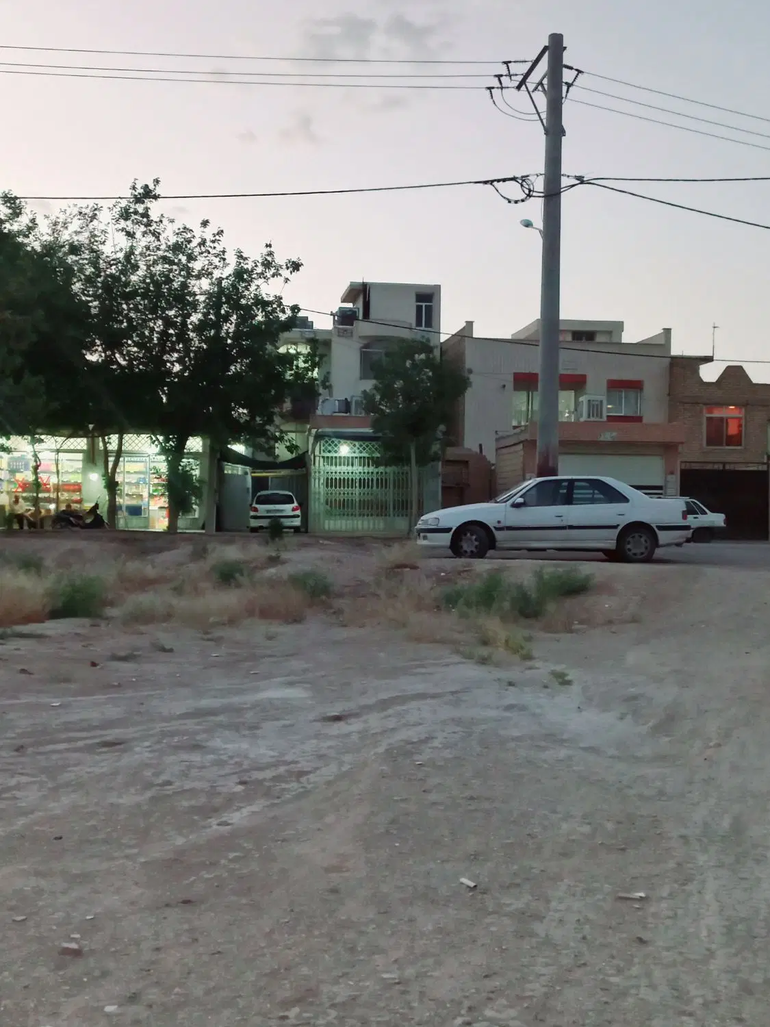 ملک زمین مسکونی کهندژ