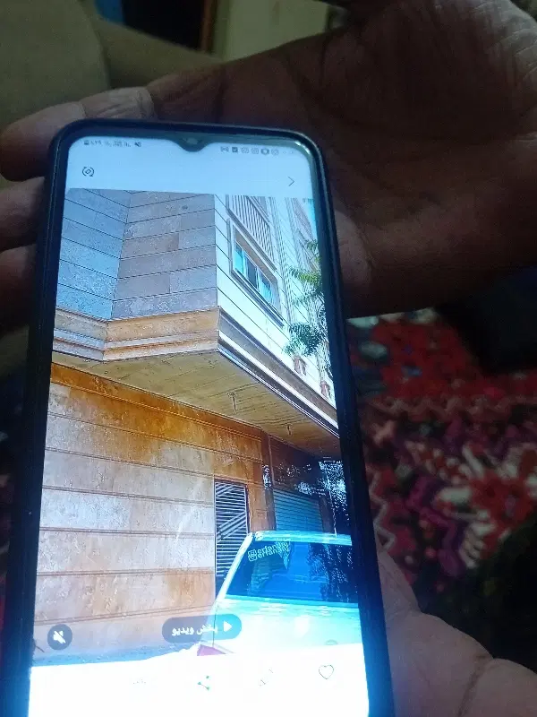 یک پارکینگ کاملا بهداشتی دارای آب برق گاز ۵۰ متر
