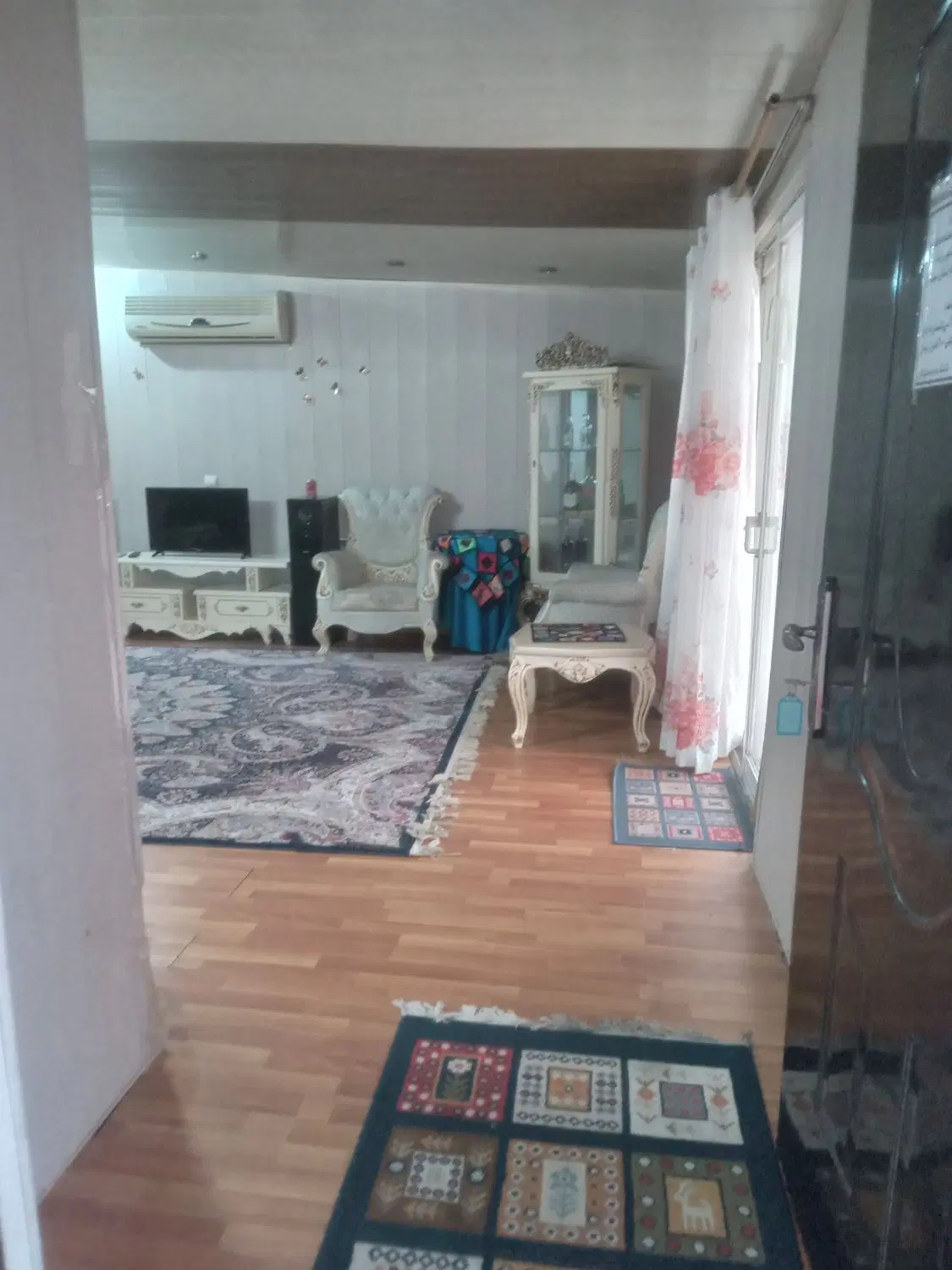 ۳واحد اپارتمان لب دریا اجاره با یک مغازه سوپر
