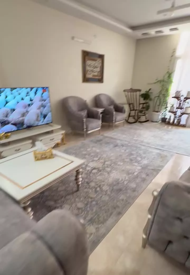 آپارتمان ۱۰۰ متری_جنوبی_سه بر نور_پارکینگ اختصاصی