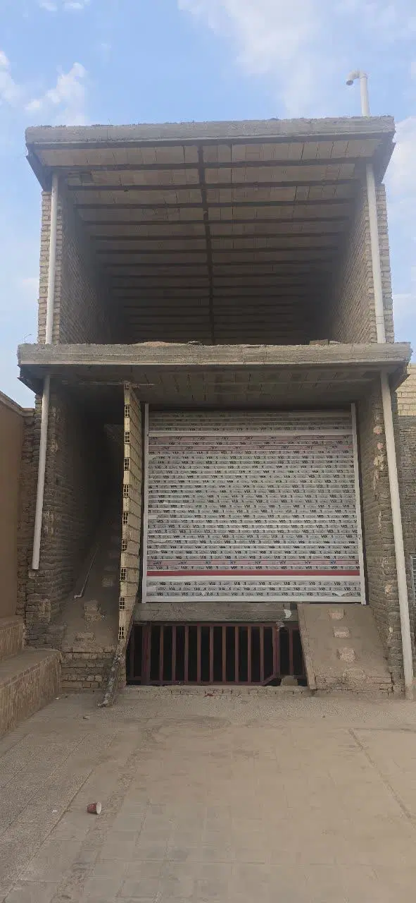معاوضه با خودرو ملک تجاری 3 طبقه سقف خورده