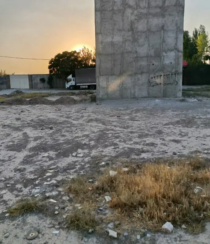 زمین مسکونی 105 متری آماده ساخت