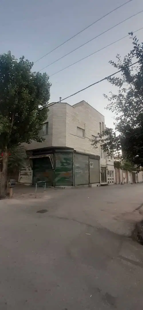 فروش یکجا مغازه نبش و واحد موقعیت اداری و زیرزمین