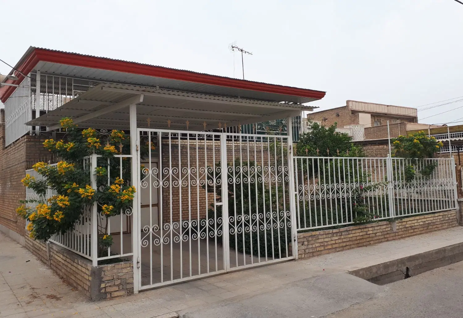 رهن و کرایه منزل مسکونی کوی نیرو فاز یک