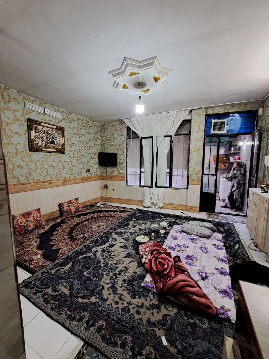 همکف ماشین رو شیک