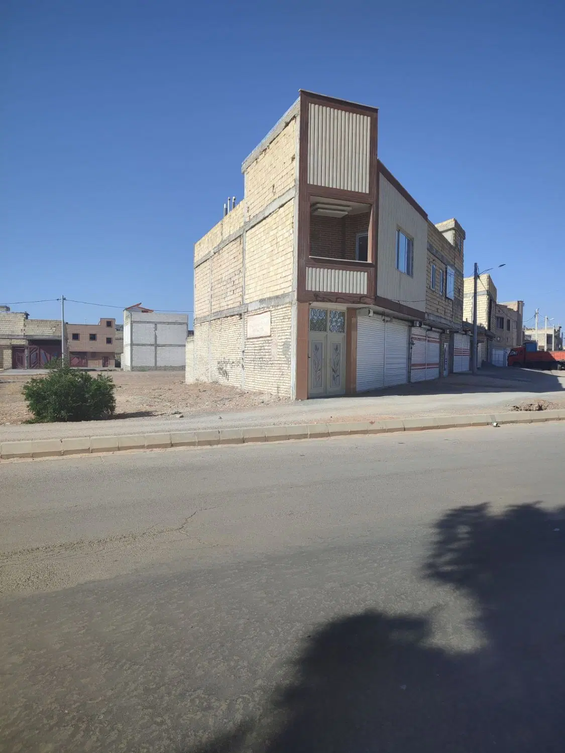 زمین مسکونی ۱۷۰ متری آزادگان