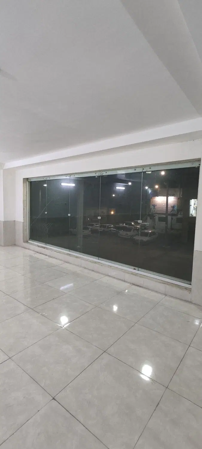 مغازه تجاری