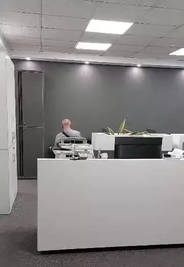 ۱۳۰ متر موقعیت اداری ۲ پارکینگ سندی(املاک)