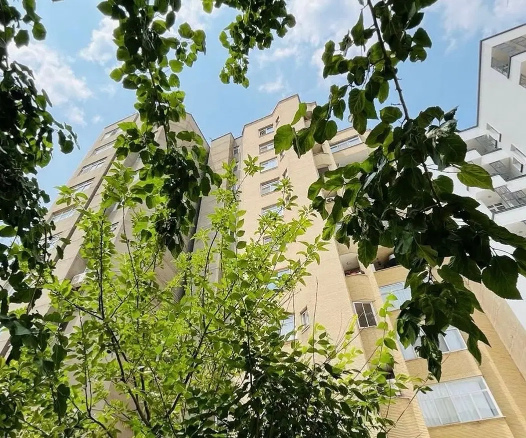 ۱۰۶ متر دو خواب مجتمع مسکونی