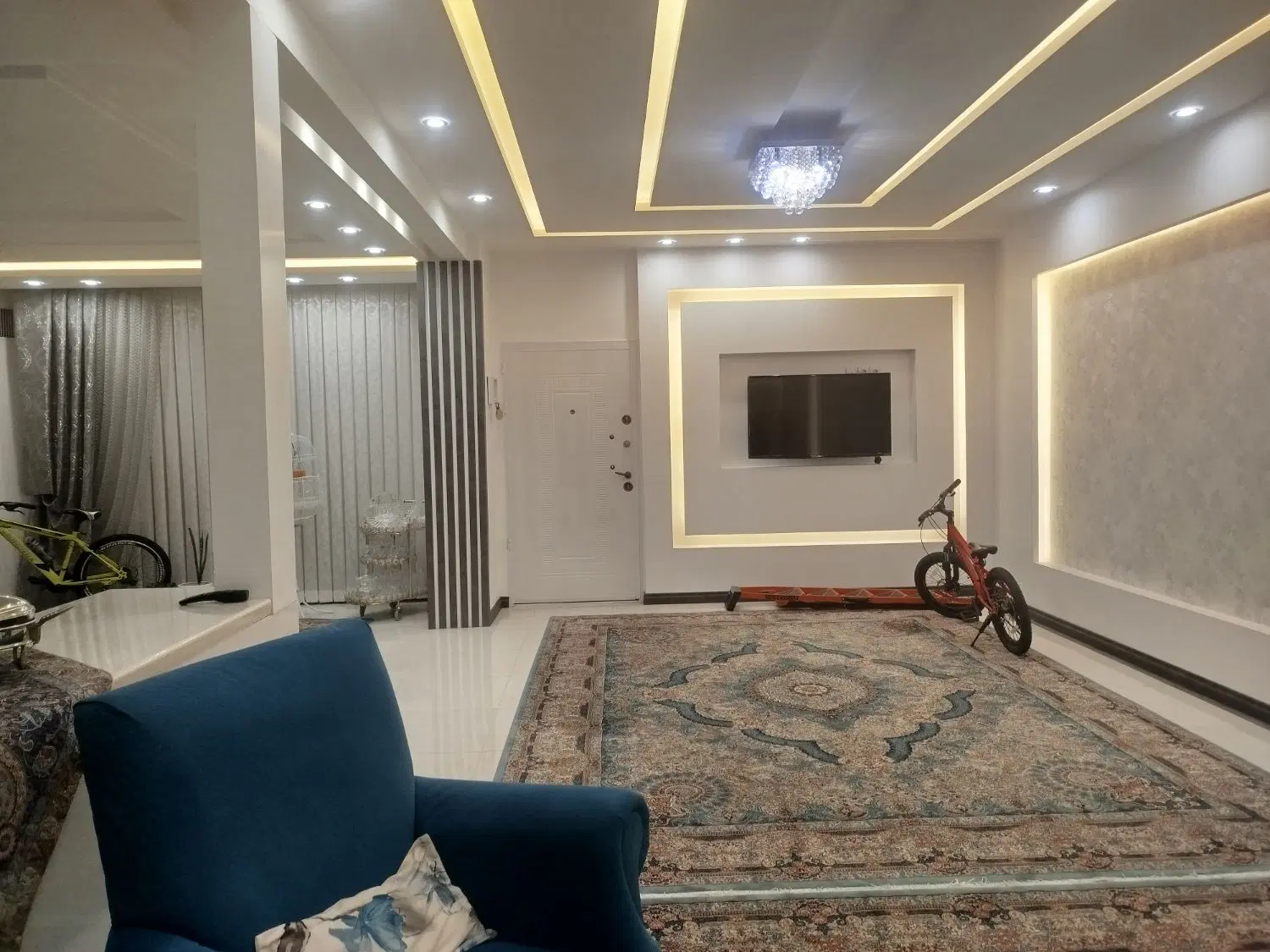 آپارتمان 110طبقه اول شریعتی لوکس