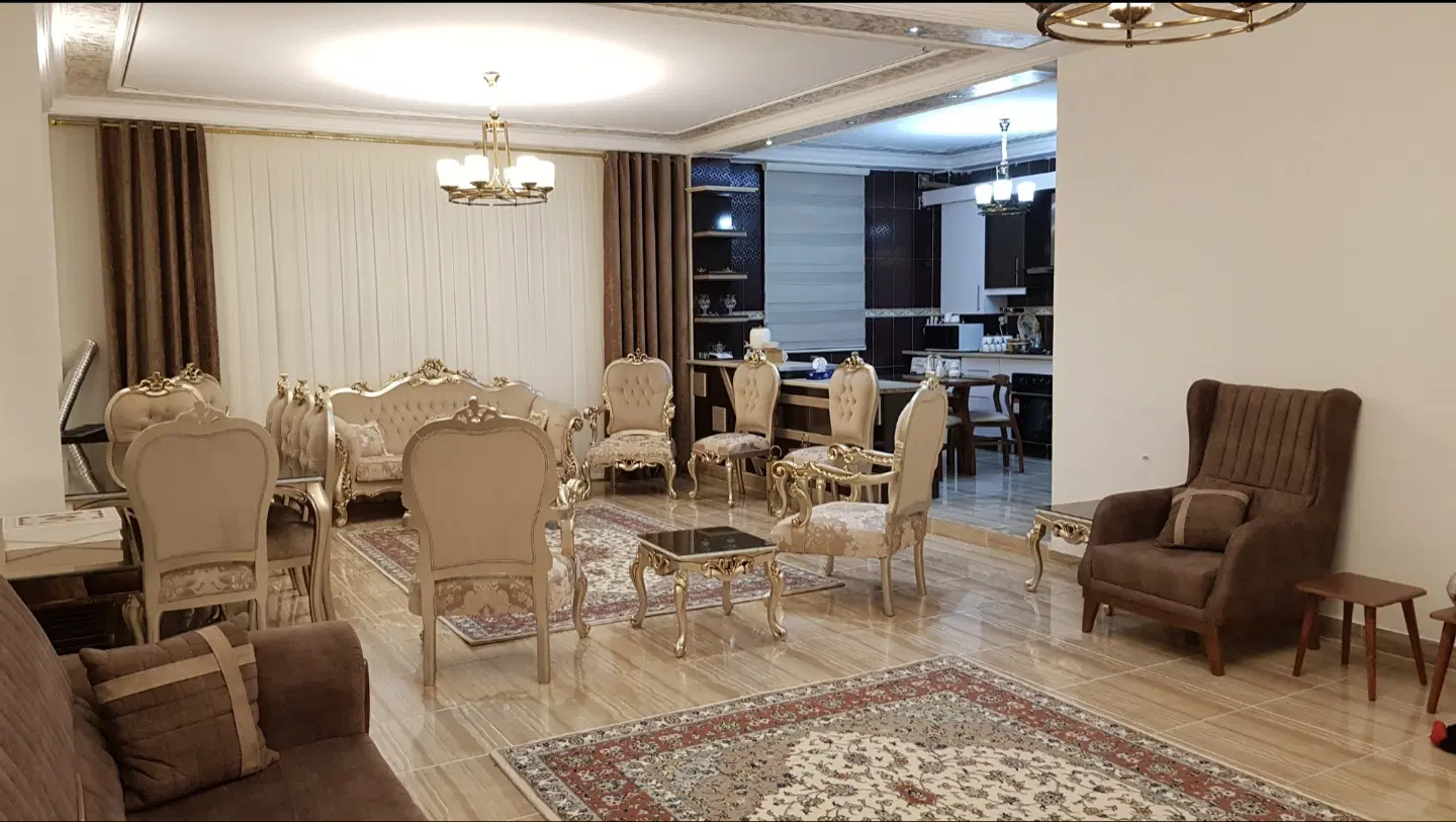 آپارتمان خیابان سراب،خیابان کنار پارک