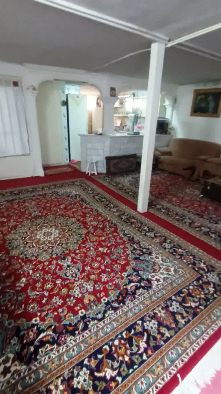 ویلایی_۸۰ متر مسکونی + ۲۵ متر حیاط_ راه جدا