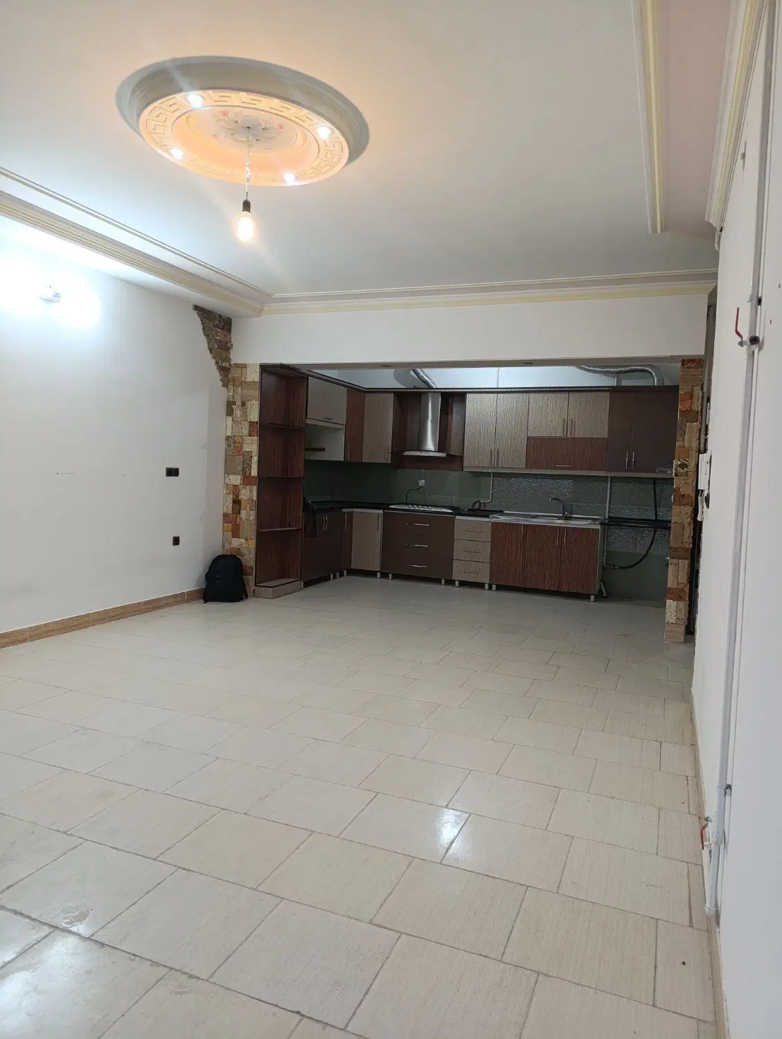 80 متر _ فول امکانات_ اندیشه