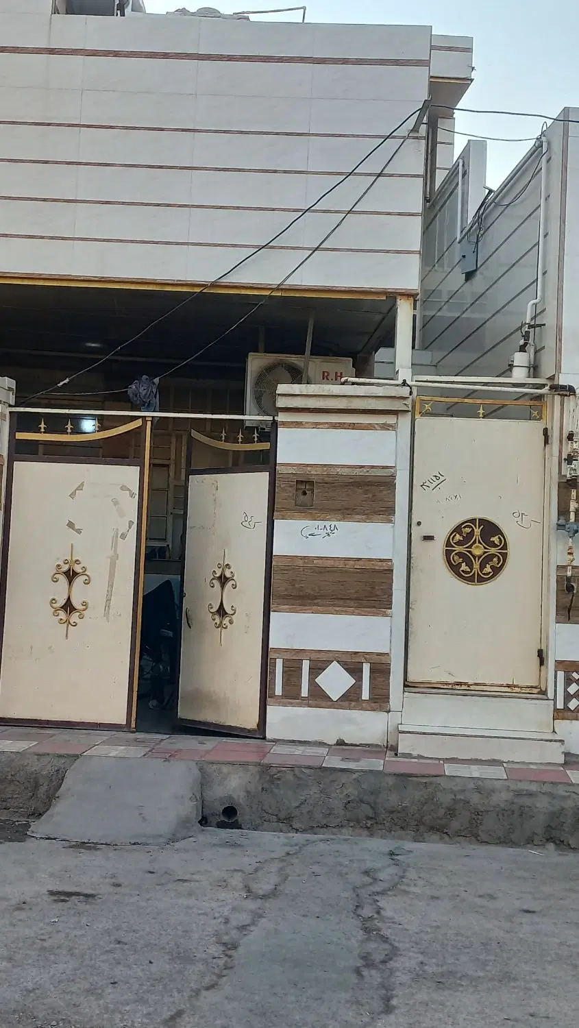 خانه در شهرک انجیرک