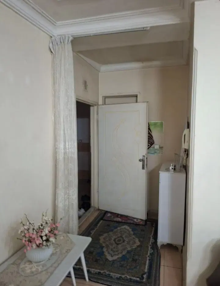 64 متری تک خوابه