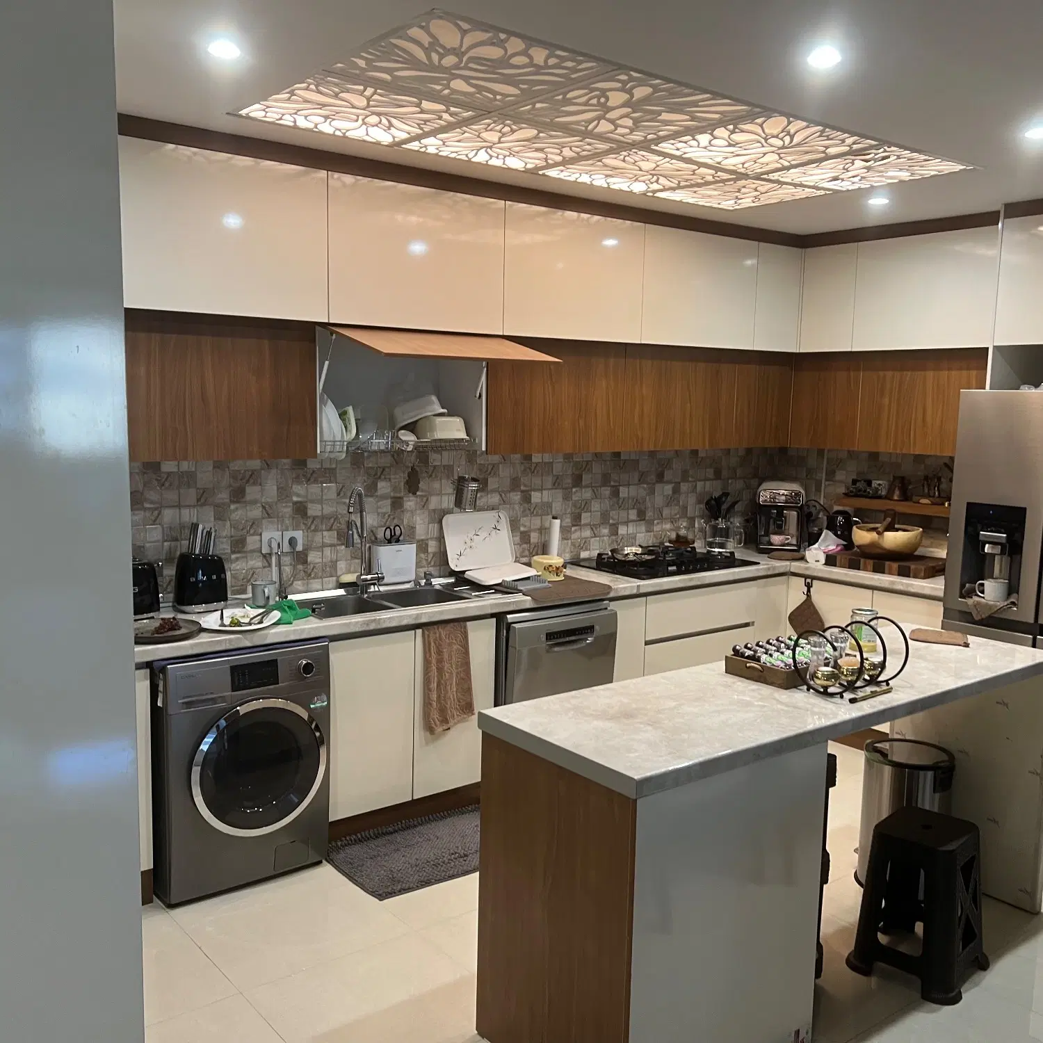 فروش آپارتمان ۱۱۸ متری شهرک خرازی منطقه ۲۲