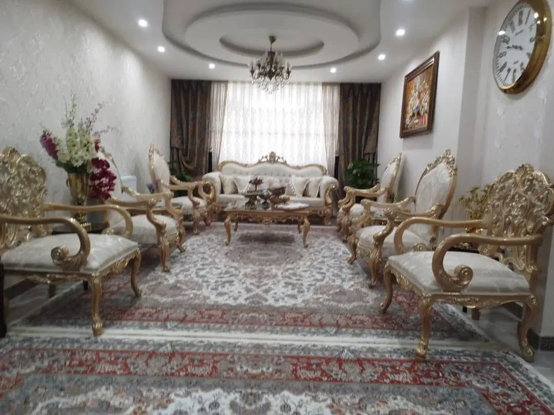 فروش آپارتمان ۱۴۷ متری سه خواب خیابان ملک
