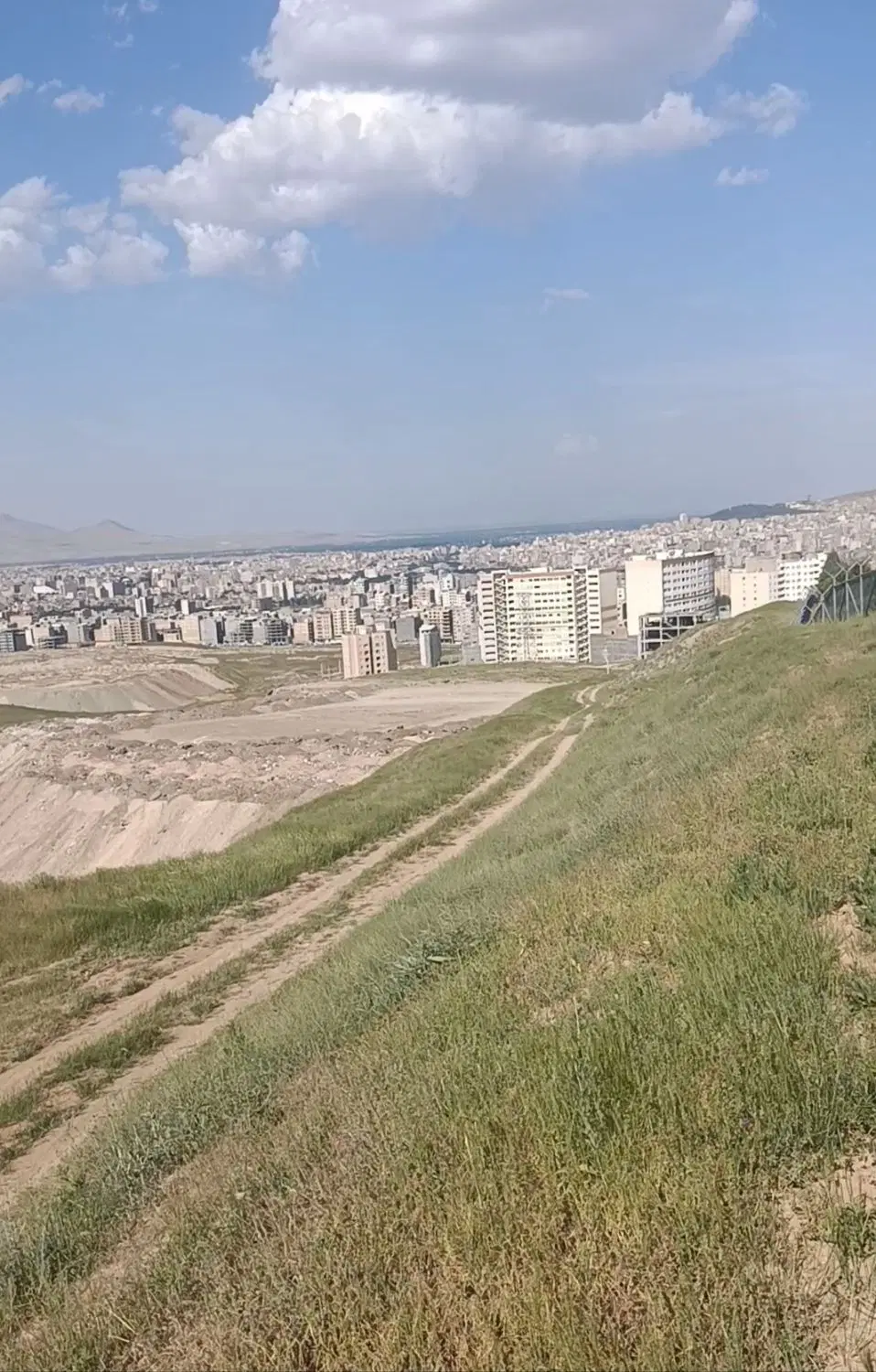 زمین گلشهر یک