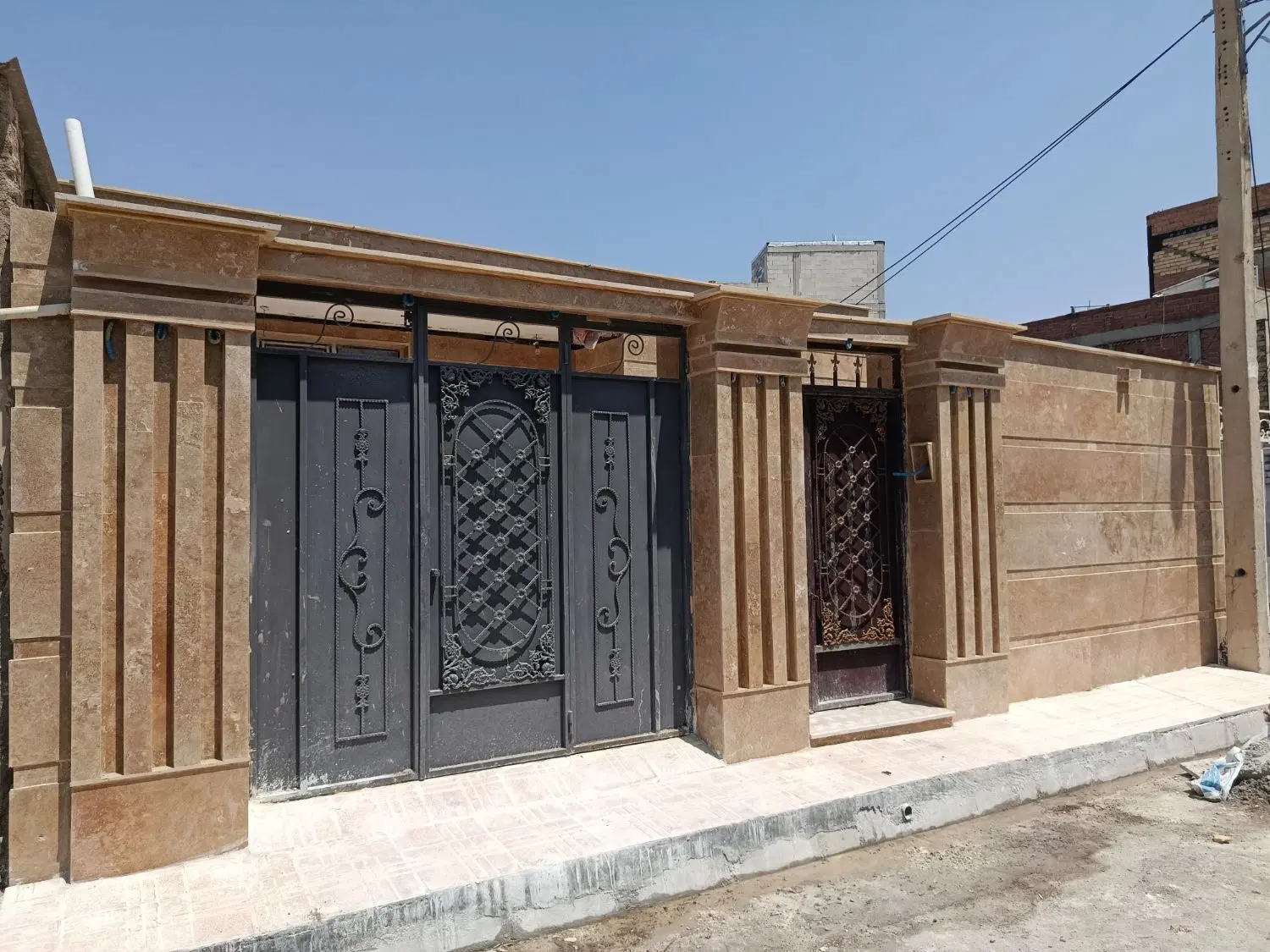 فروش‌خانه‌ویلایی