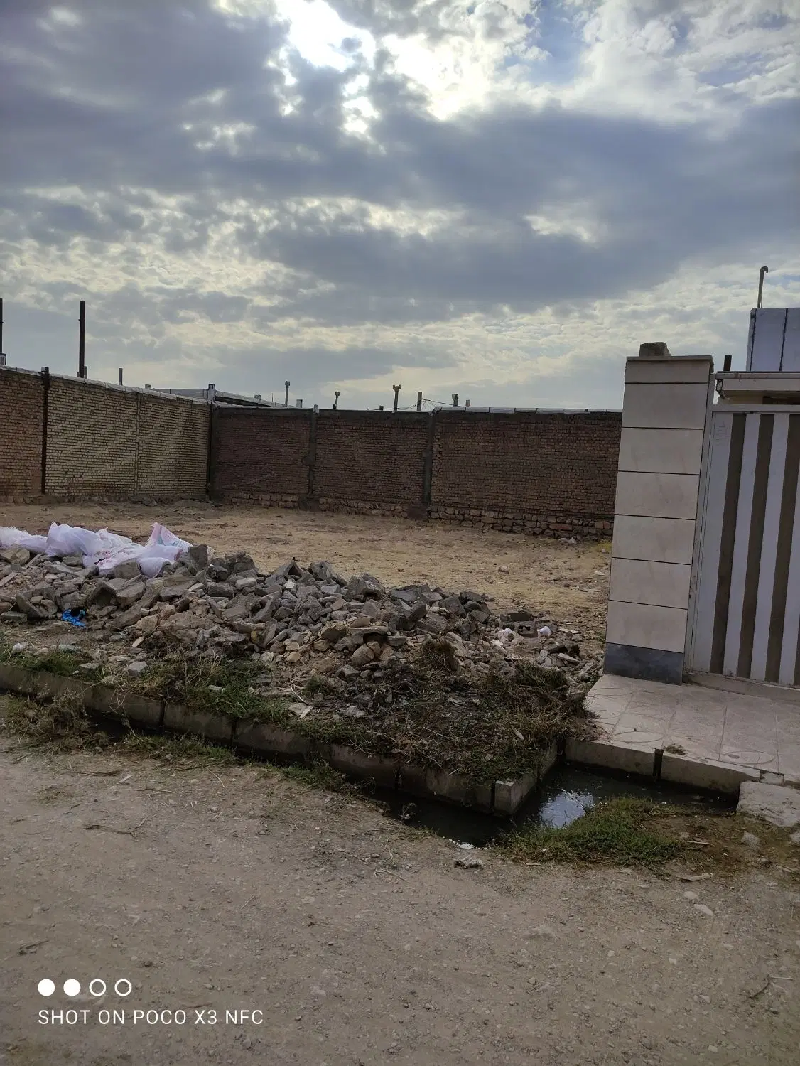 فروش یا معاوضه دو زمین ساختمانی
