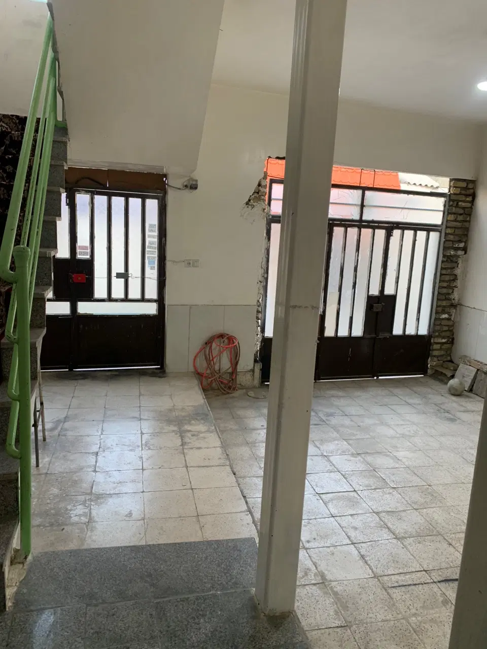 رسالت منزل ۷۰ متر نبش کوچه دو طبقه نیم