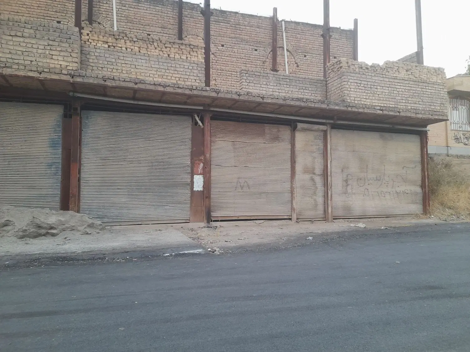 اجاره چند باب مغازه