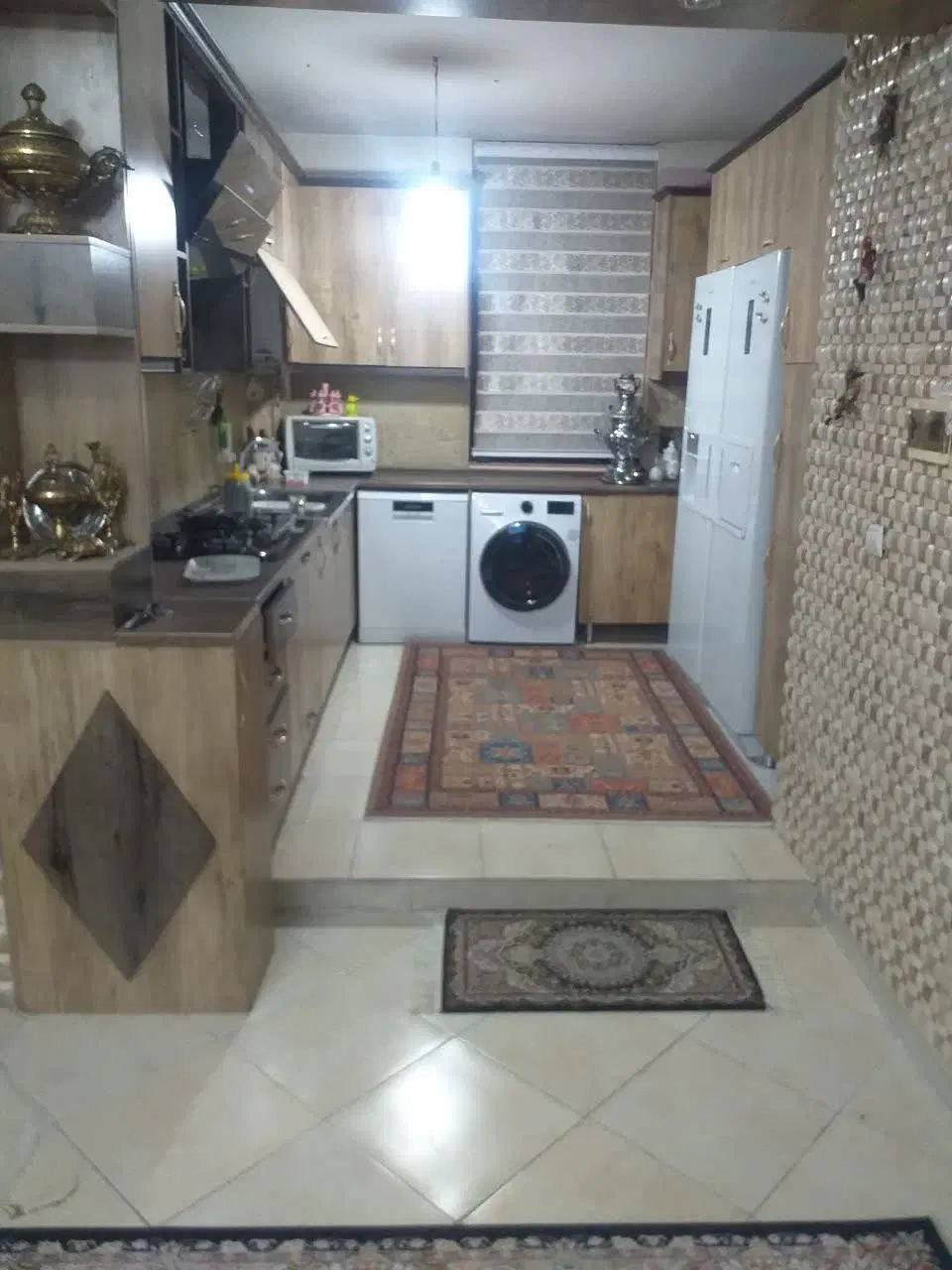 شهرک گلها 3واحد روی پارکینگ جنوبی تک واحدی