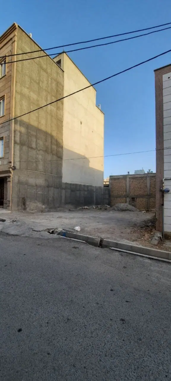 زمین ۱۸۰ متری جانبازان