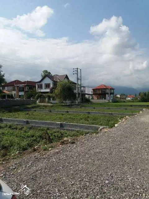 زمین مسکونی