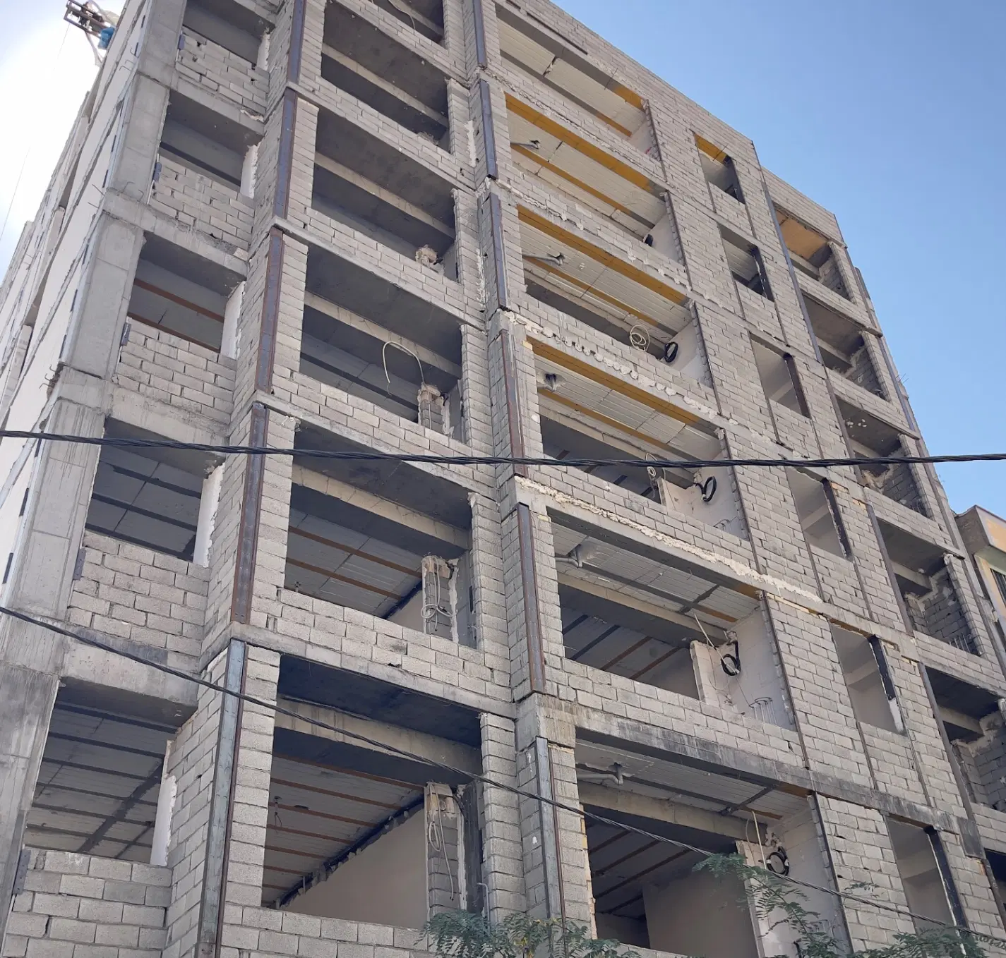96متر شبنم روبه افتاب جنوبی