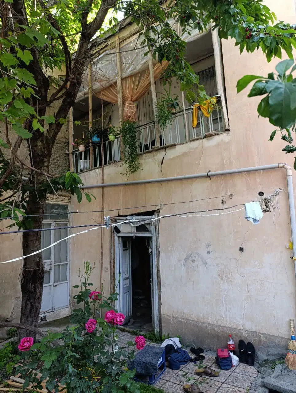 خانه ویلایی با سند شش دانگ