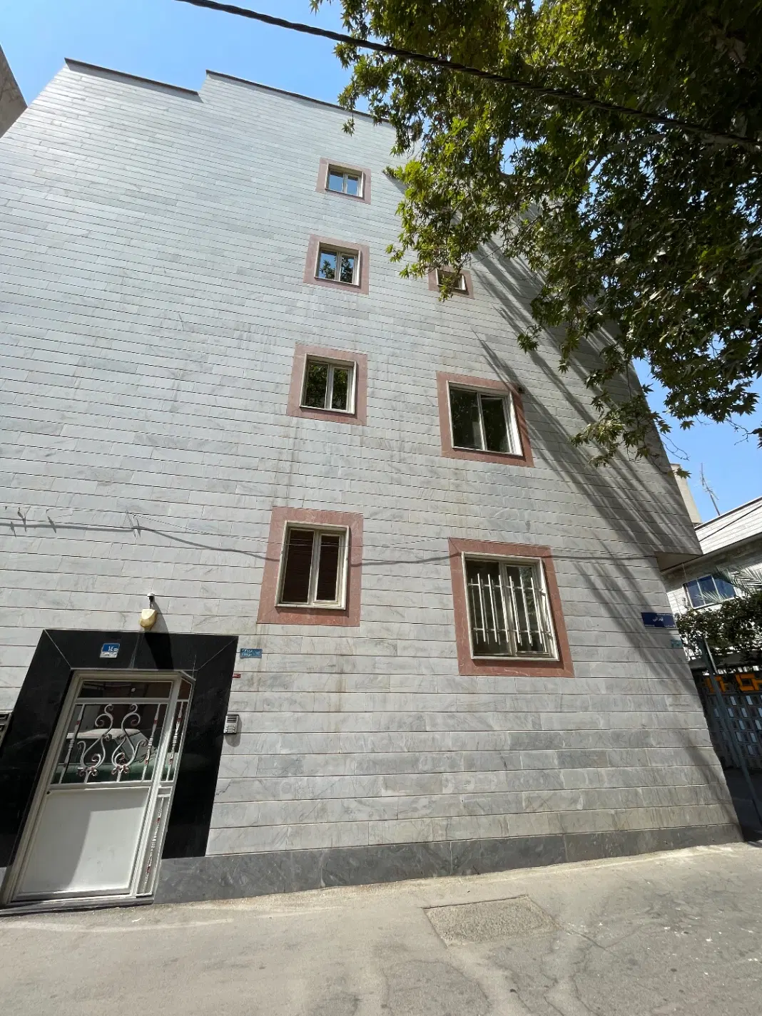 آپارتمان دونبش