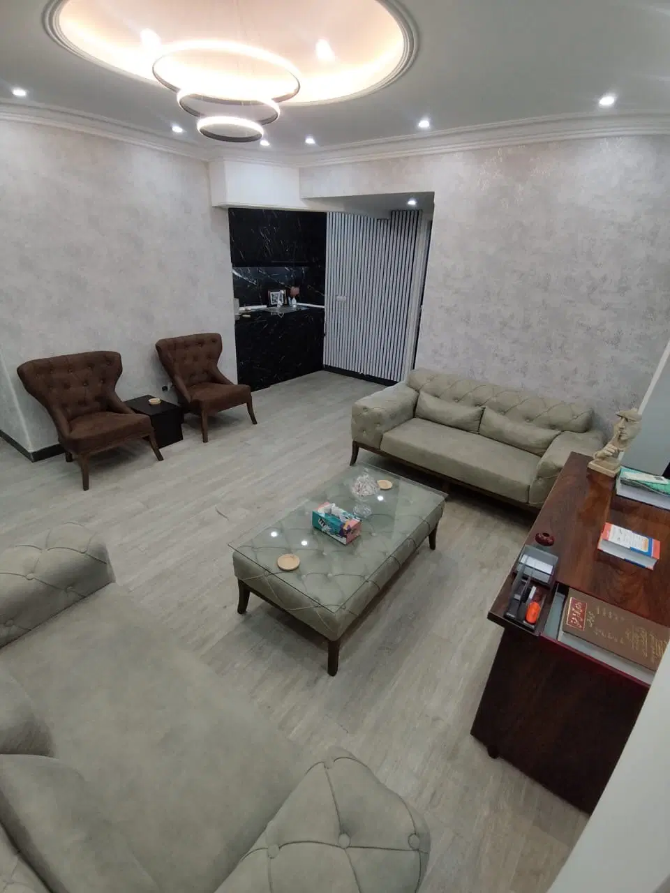 دفتر کار مبله