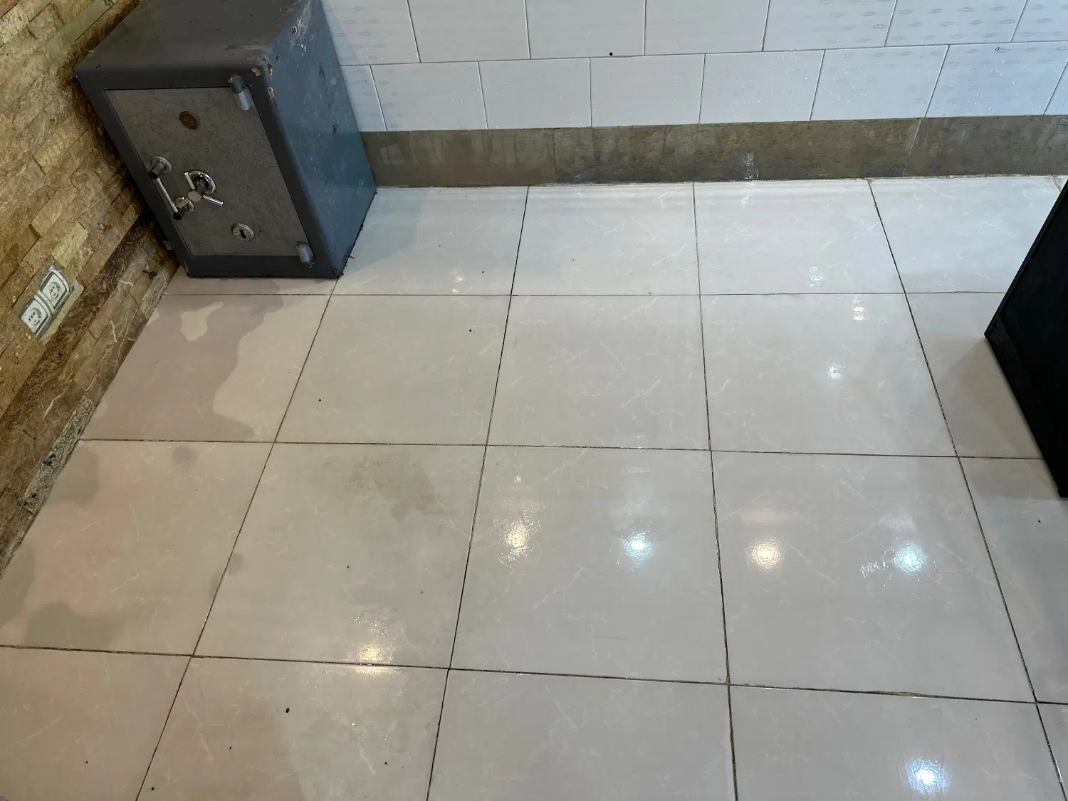 مغازه خ لیان پاساژ شهرداری