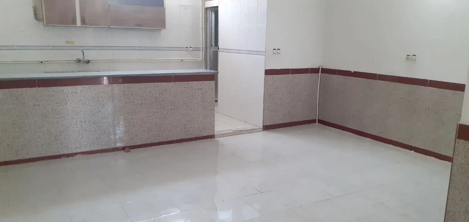 مغازه نزدیک ۱۰۰متر حاشیه ۳۲متری شهربازی هست